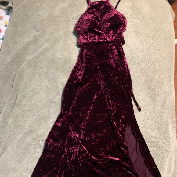 Prom dress - Picture 3 of 3